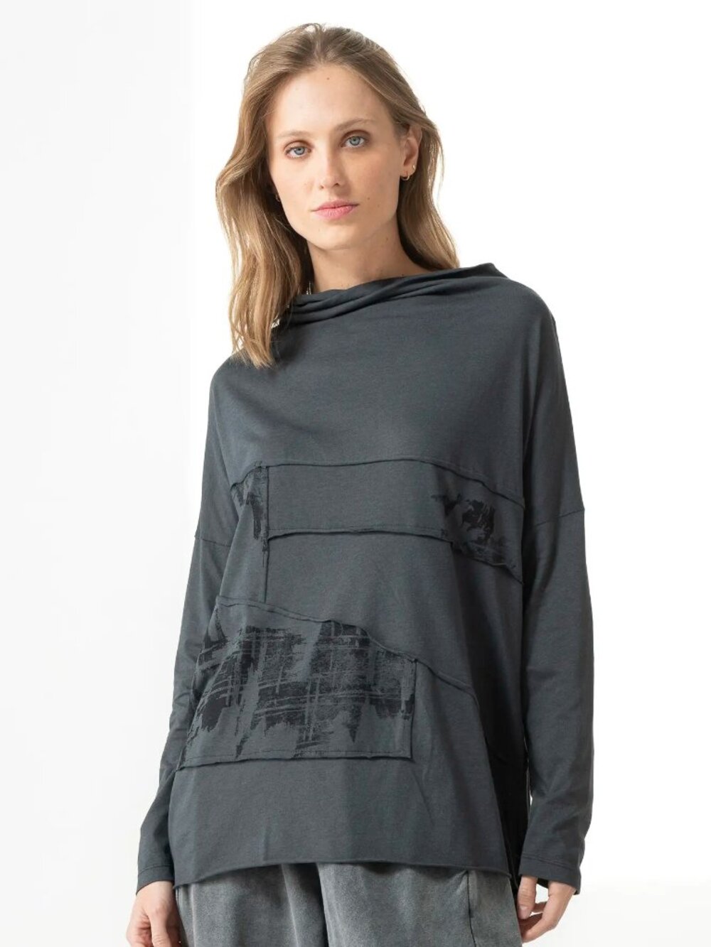 Ozai N Ku Gray Vapor Top Long Sleeve Patchwork Abstract Cowl Funnel Neck Top